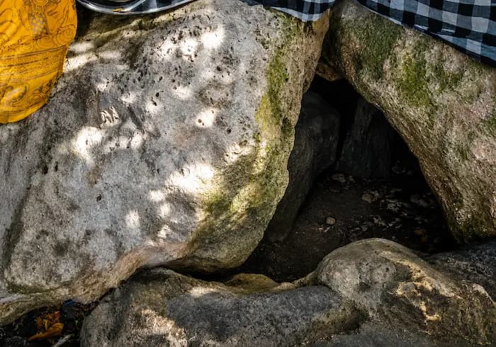 Goa Giri Putri Nusa Penida
